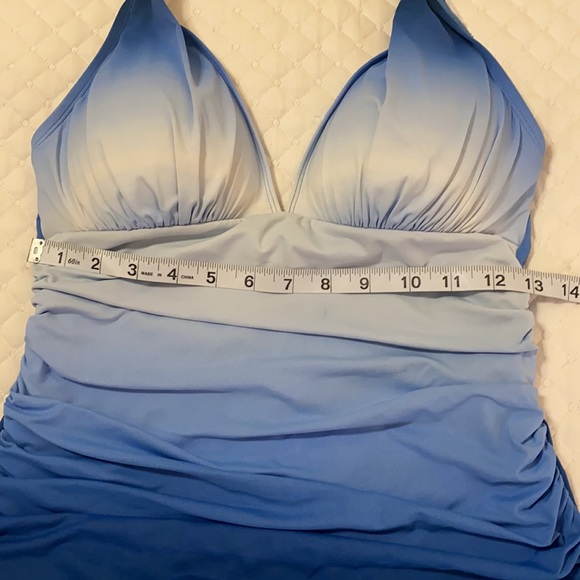 Bleu Rod Beatie tanking top size 8 .. 87%nylon - Picture 2 of 4